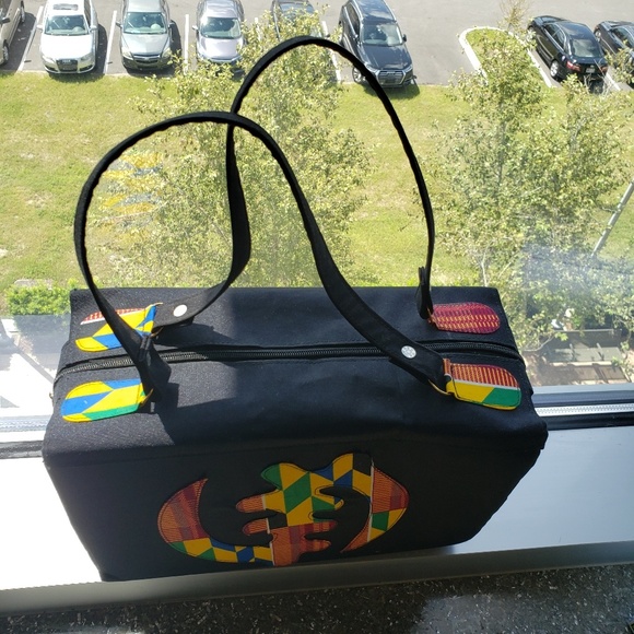 Handbag - Picture 3 of 4